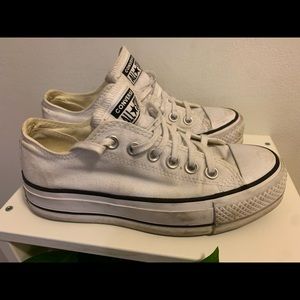 CONVERSE White Chuck Taylor All Star Lift Low Sneakers